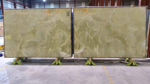 green-onyx-slabs